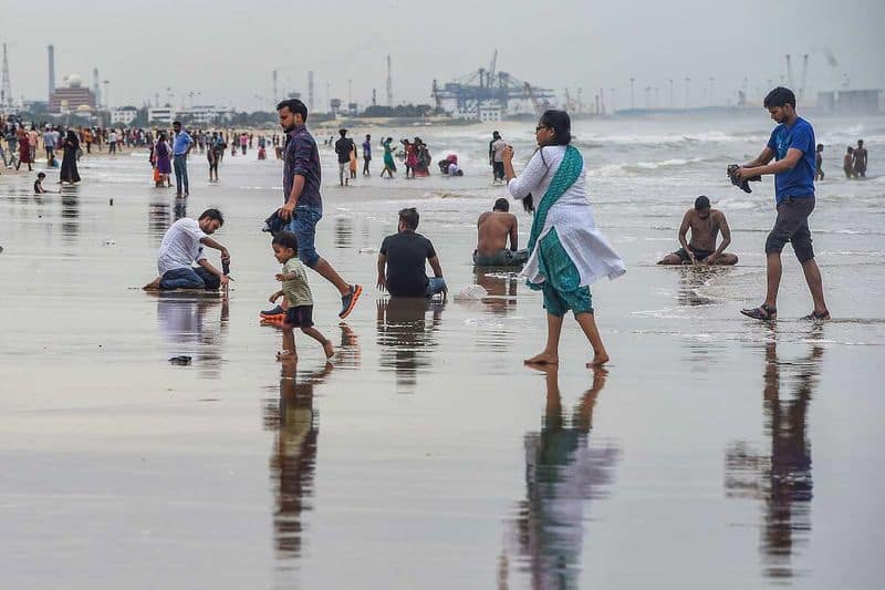 Chennai Corporation passed order the people allowed to going beach from Tuesday