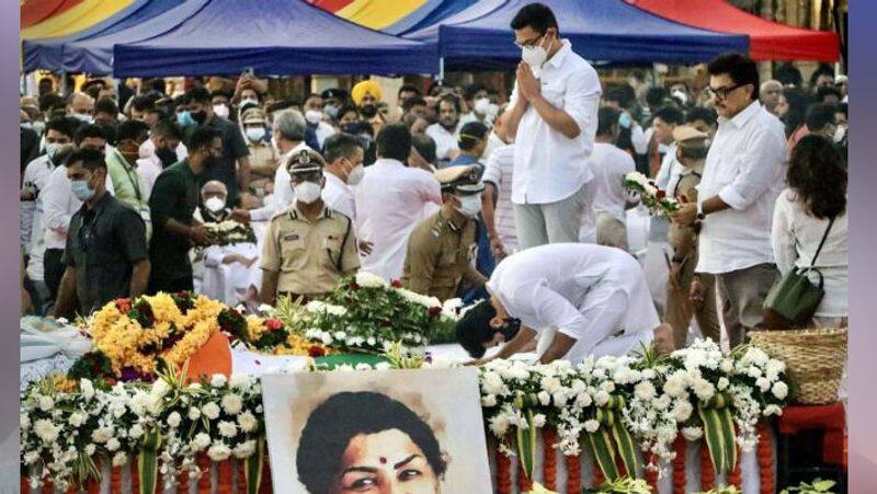 lata mangeshkar passed away, bollywood singer last rites unseen photos KPJ