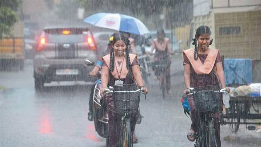 Heavy Rain.. Holidays for schools and colleges in two districts.. Heavy Rain.. Holidays for schools and colleges in two districts..