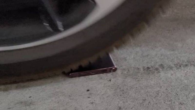 Samsung Galaxy S22 Ultra durability test sees it survive being run over by a car