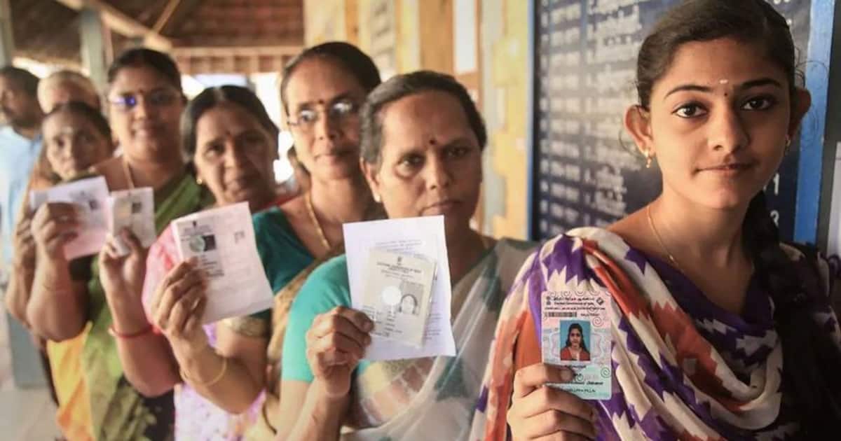 TN Local body elections 2022 LIVE : நகர்ப்புற உள்ளாட்சித் தேர்தல்.. பரபரக்கும் தேர்தல் கள நேரடித் தகவல்கள்