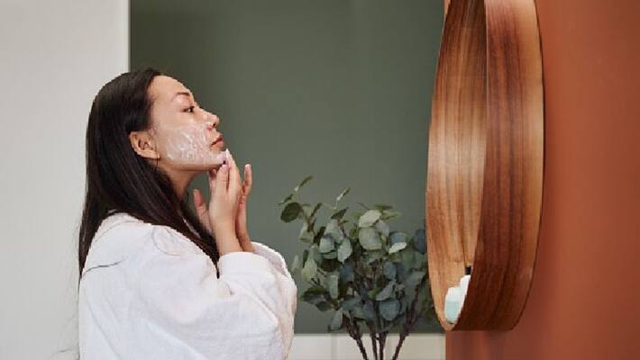 Moisturize your oily skin naturally see the steps ABSC Moisturize your oily skin naturally see the steps ABSC