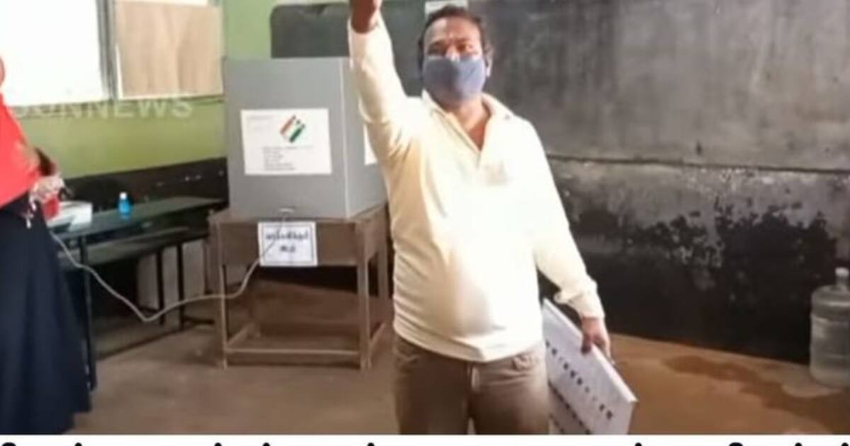 TN Local Body Elections 2022: ஹிஜாப்பை அகற்ற சொன்ன பாஜக முகவர்.. குண்டு கட்டாக வெளியே தள்ளிய அதிமுக திமுக.