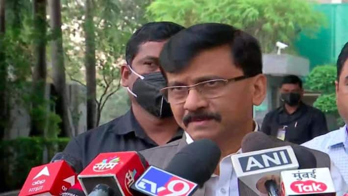 Trouble brewing for Shiv Sena leader Sanjay Raut as ED attaches assets in connection with land scam-dnm Trouble brewing for Shiv Sena leader Sanjay Raut as ED attaches assets in connection with land scam-dnm