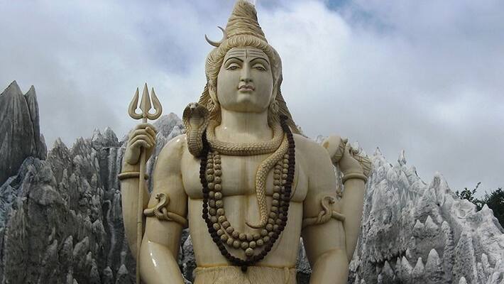 Sawan 2022 offering this thing to lord shiva this month to overcome financial problem BDD Sawan 2022 offering this thing to lord shiva this month to overcome financial problem BDD