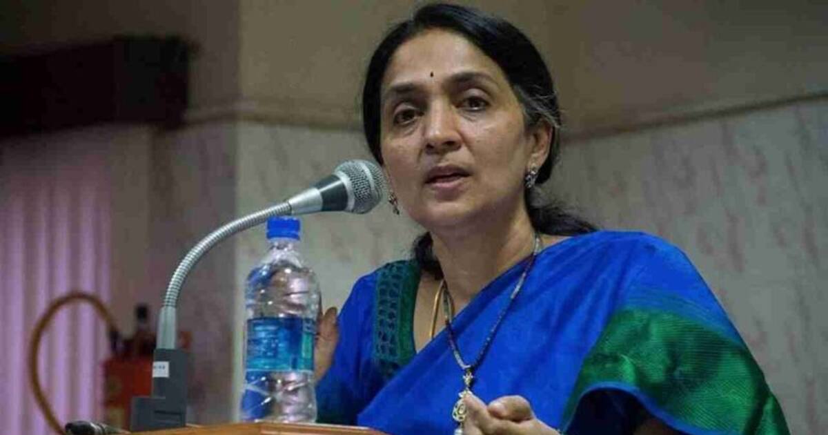 NSE Chitra Scam: என்எஸ்இ வழக்கு: சித்ரா, ஆனந்த் சுப்பிரமணியனுக்கு ஜாமீன் வழங்க சிபிஐ எதிர்ப்பு: செபி கெடு