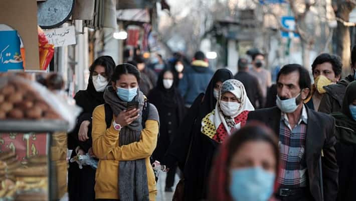 Karnataka govt advises citizens to wear masks in public avoid gatherings amid COVID rise gcw Karnataka govt advises citizens to wear masks in public avoid gatherings amid COVID rise gcw
