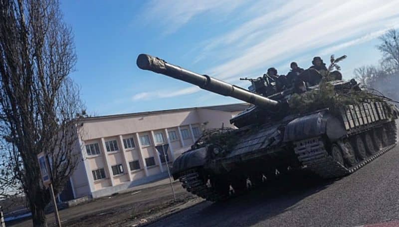 RussiaUkraine crisis: Tanks, soldiers fighter jets
