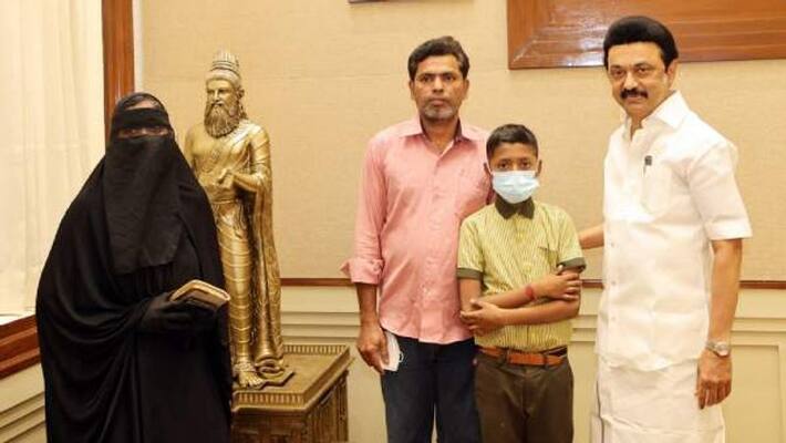 Humanity is important to us" .. Home to the viral boy who gave the interview .. Chief Action Saravedi. Humanity is important to us" .. Home to the viral boy who gave the interview .. Chief Action Saravedi.