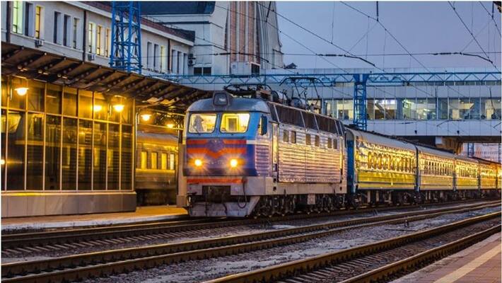 Russia Ukraine Crisis more rescue efforts train service from Kyiv Poland let Indian students entry without visa Russia Ukraine Crisis more rescue efforts train service from Kyiv Poland let Indian students entry without visa