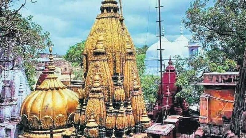A businessman has donated 60 kg of gold to the Kasi Vishwanathar Temple in Varanasi
