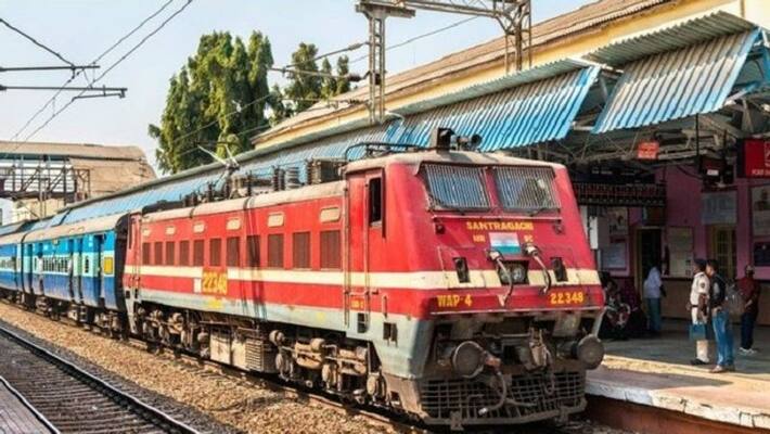 man found hanging at malabar express train man found hanging at malabar express train