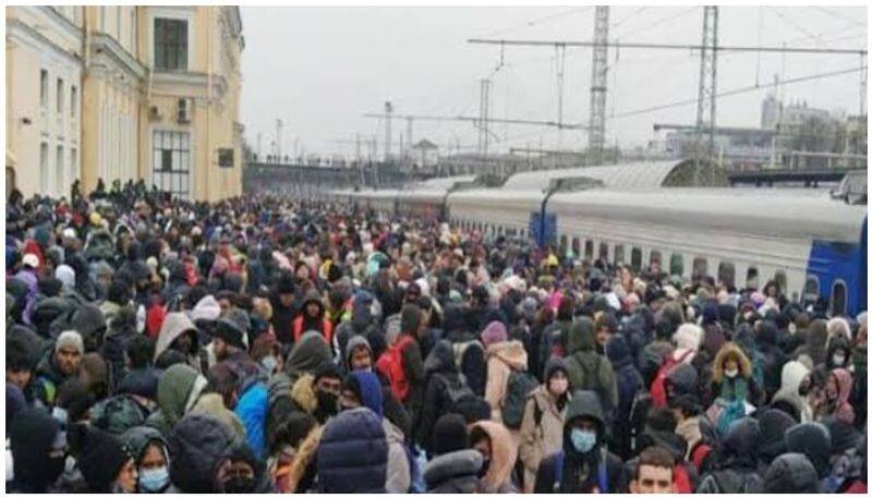 8.36 lakh peoples from Ukraine seek refuge abroad