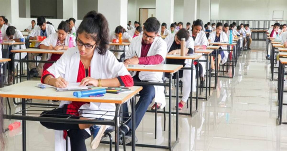 தமிழக மருத்துவ கல்லூரியில் 24 எம்பிபிஎஸ் இடங்கள் வீண்...? அதிர்ச்சியில் மாணவர்கள்..!