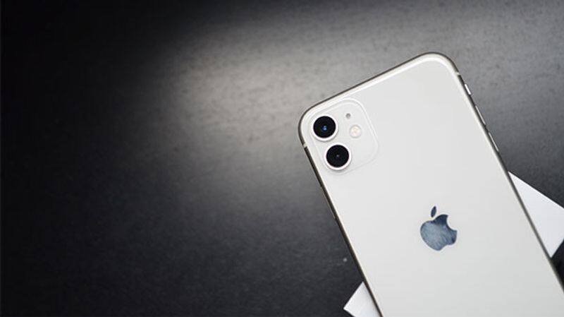 Apple iPhone 11 selling at discount price flipkart offer