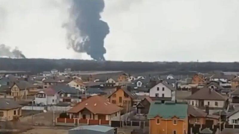 vinista airport in ukraine had been destroyed by russia