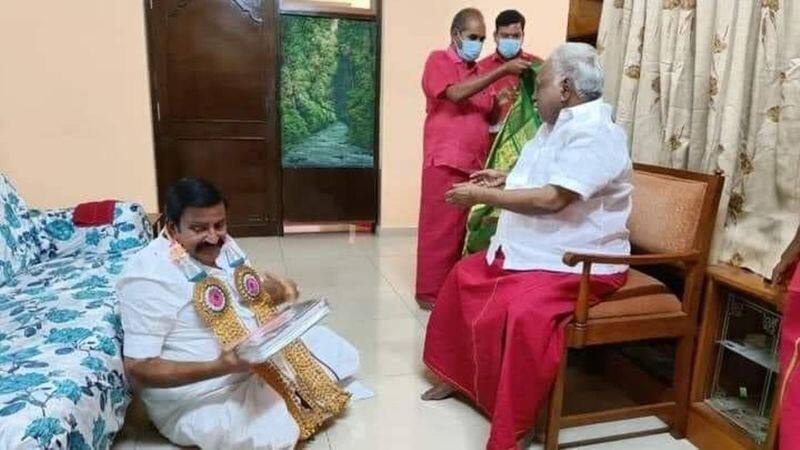 Admk and oppositer partys trolls dmk party in pangaru adikalar with kn nehru meeting controversy viral photo