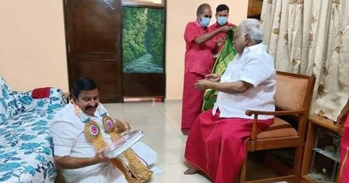 சர்ச்சையை கிளப்பிய பங்காரு அடிகளார் - கே.என்.நேரு சந்திப்பு.. சமூக நீதி சூப்பர்.. திமுகவை கிழித்த நெட்டிசன்கள்