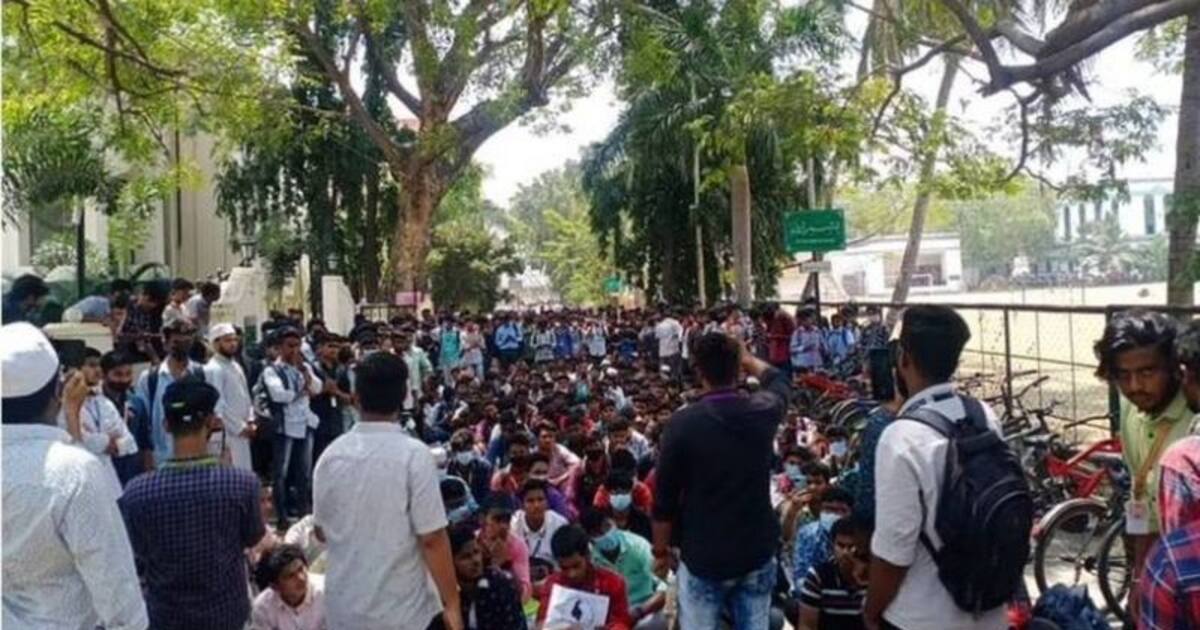 தமிழகத்திலும் வெடித்தது ஹிஜாப் சர்ச்சை.. கல்லூரி மாணவர்கள்.. இஸ்லாமிய அமைப்புகள் ‘போராட்டம் !’