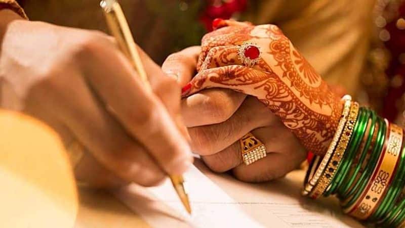 It is not acceptable to simply perform a registered marriage without performing the marriage ceremony.  Madurai High Court branch.  