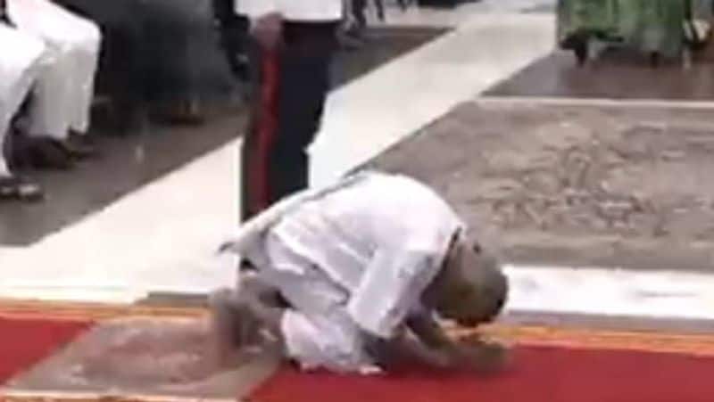 Swami Sivananda, 125 Years Old, Receives Padma Shri For Yoga