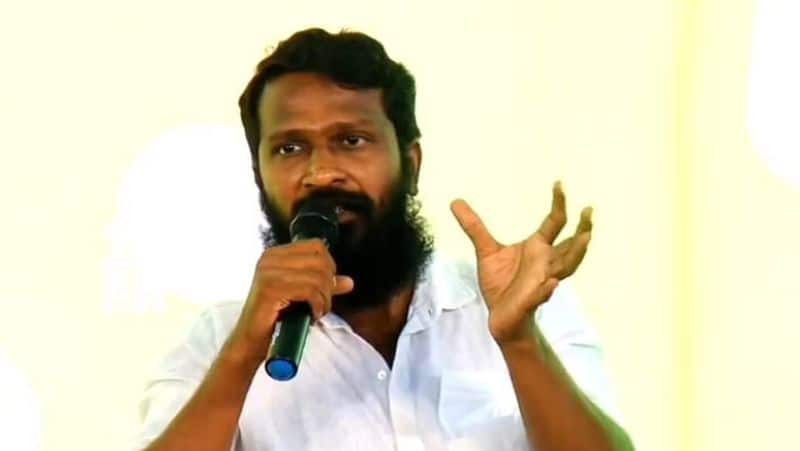 Director vetrimaaran about Tamil cinema should be politicized