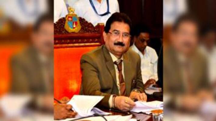 Income Tax department attaches 41 assets, including one hotel linked to Shiv Sena leader Yashwant Jadhav -adt Income Tax department attaches 41 assets, including one hotel linked to Shiv Sena leader Yashwant Jadhav -adt