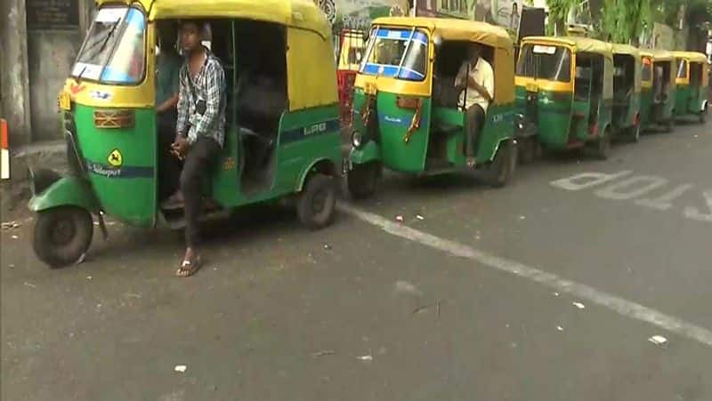 Bharat bandh 2022: The strike of trade unions against the Center effect from morning many states, auto stopped  VSA