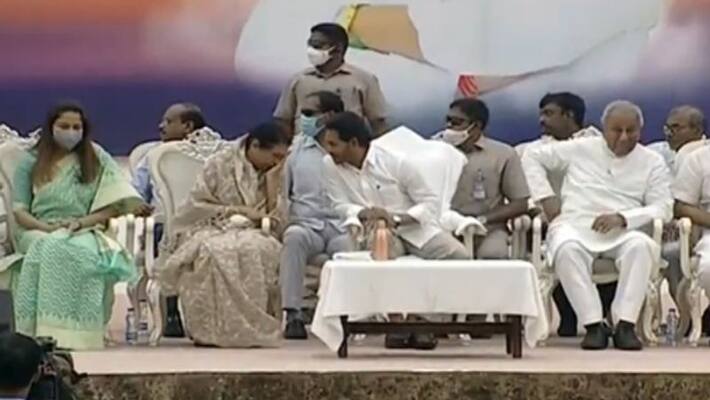 cm Jagan participated in the condolence meeting of Goutham reddy in nellore