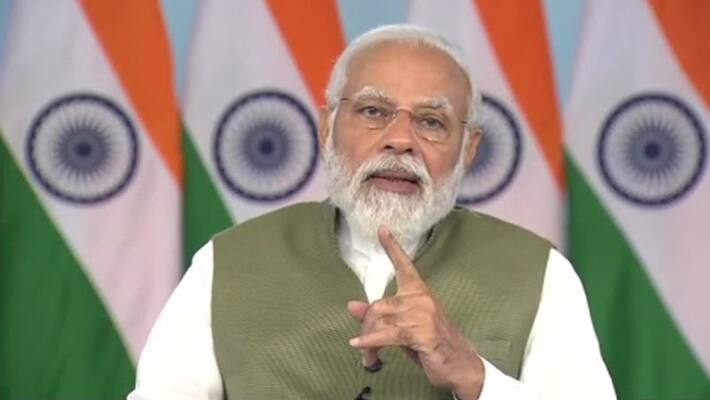 Mark of 75 years of Independence PM Modi called to build 75 lake in every District akb Mark of 75 years of Independence PM Modi called to build 75 lake in every District akb