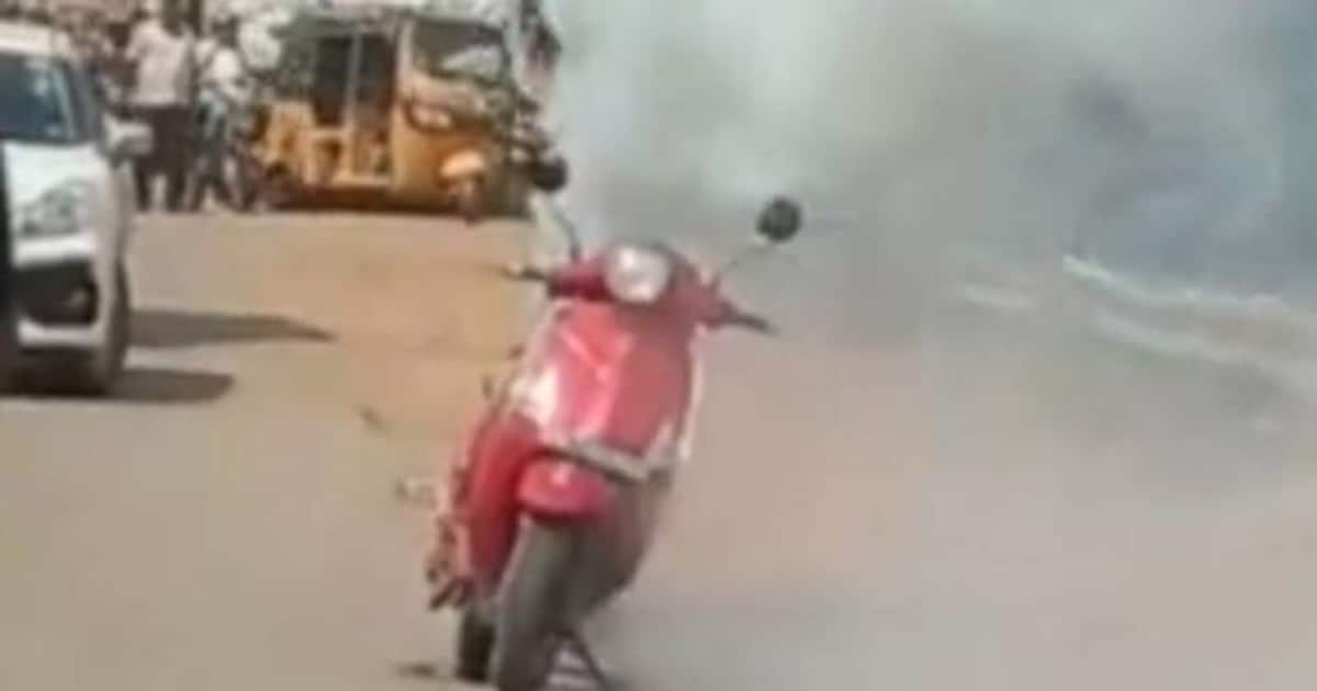 Escooters catching fire மீண்டும் வெடித்து சிதறிய இ ஸ்கூட்டர்