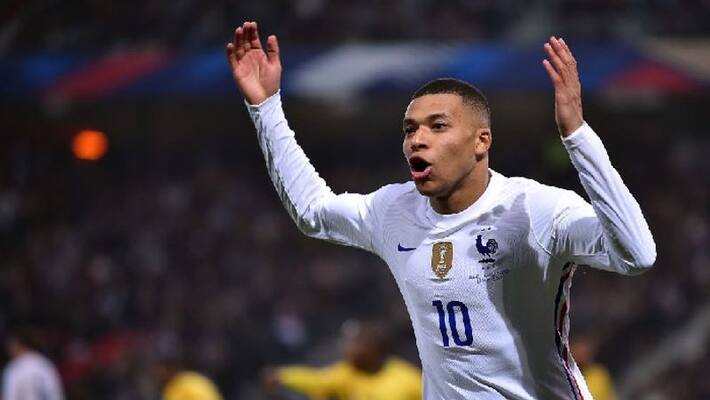 Kylian Mbappe picks Karim Benzema as his favorite for the 2022 Ballon d Or Kylian Mbappe picks Karim Benzema as his favorite for the 2022 Ballon d Or