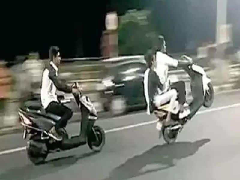 Bike Race in Chennai - Police Warning