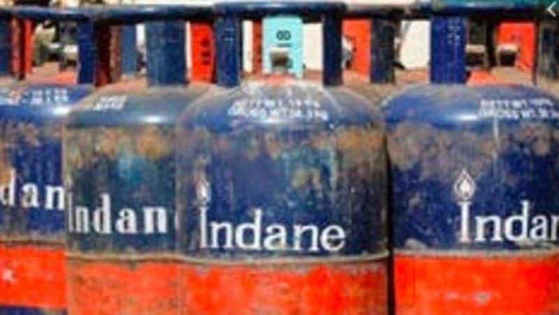 LPG Price today: 19-kg cylinders are up to rupees100 cheaper. Check rates 