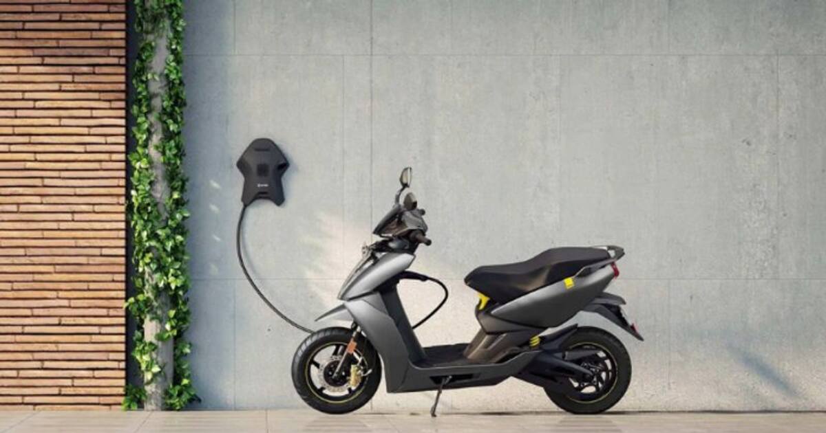 ஓலா முதல் பஜாஜ் வரை... எலெக்ட்ரிக் ஸ்கூட்டர் வாங்க எக்கச்செக்க சாய்ஸ் இருக்கு! எது பெஸ்டு?