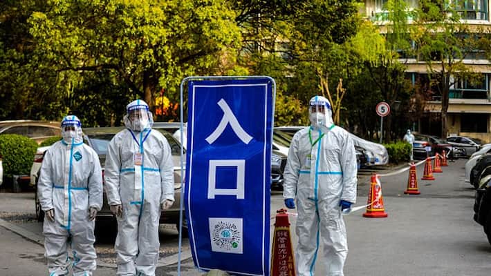 As COVID cases soar in Shanghai citizens plead for basic essentials like food medicines gcw As COVID cases soar in Shanghai citizens plead for basic essentials like food medicines gcw