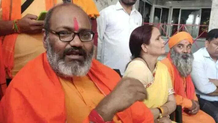 If a Muslim becomes PM...: Yati Narsinghanand at it again, booked for hate speech-dnm If a Muslim becomes PM...: Yati Narsinghanand at it again, booked for hate speech-dnm