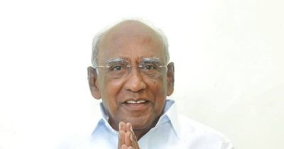 சசிகலாவை கட்சியல் சேர்த்தால்தான் மட்டுமே அதிமுகவுக்கு வெற்றி.. மீண்டும் சையது கான்.. ஓபிஎஸ் சித்து விளையாட்டு.