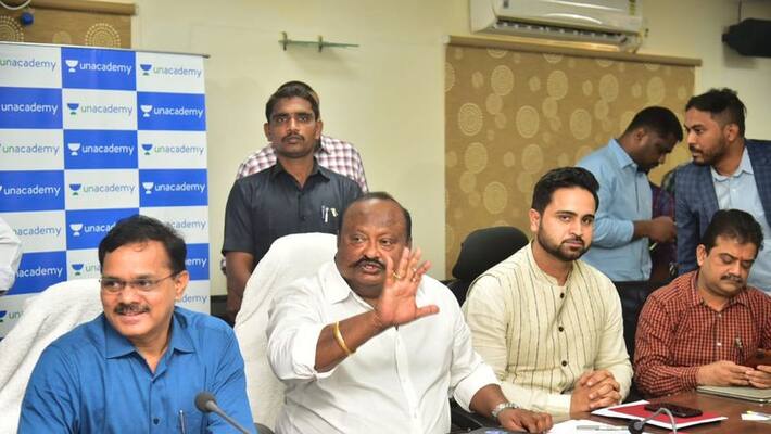 minister gangula kamalakar sensational comments minister gangula kamalakar sensational comments