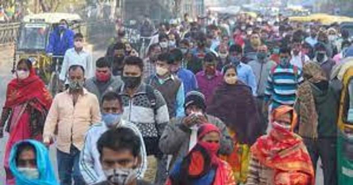 கொரோனா பாதிப்பு இன்னும் குறையல.. மாஸ்க் அணிவது கட்டாயம்.. சுகாதாரத்துறை செயலர் பரபரப்பு சுற்றறிக்கை..