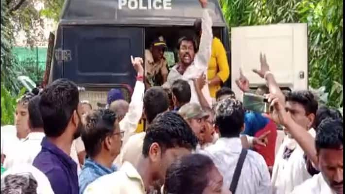 MSRTC protesters outside NCP chief Sharad Pawar's residence detained by police - adt MSRTC protesters outside NCP chief Sharad Pawar's residence detained by police - adt
