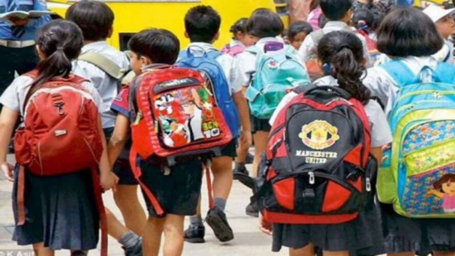 Decision of Private Schools to Increase Fee by 15 percent At Karnataka gvd Decision of Private Schools to Increase Fee by 15 percent At Karnataka gvd
