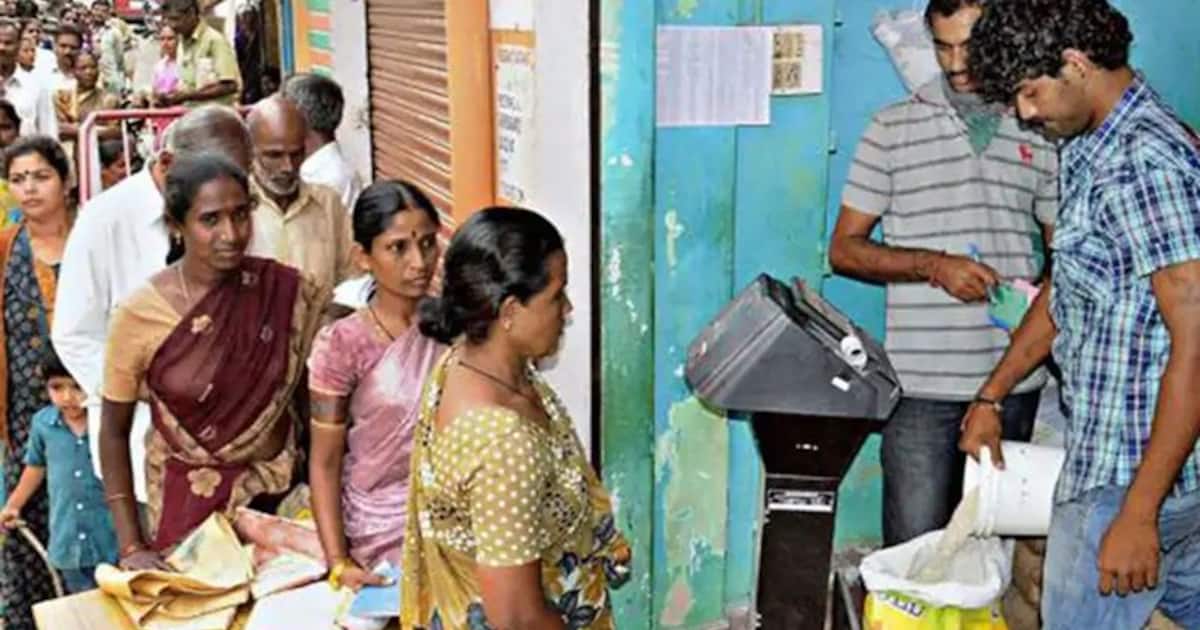 ரேஷன் பொருளில் கலப்படம்.. சாப்பிட்ட 3 பேர் மருத்துவமனையில் அனுமதி.. வசமாக சிக்கிய ரேஷன் ஊழியர்கள் ! 