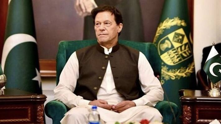 Imran Khan addresses first rally since shooting, calls off protest, says his party will quit all assemblies Imran Khan addresses first rally since shooting, calls off protest, says his party will quit all assemblies