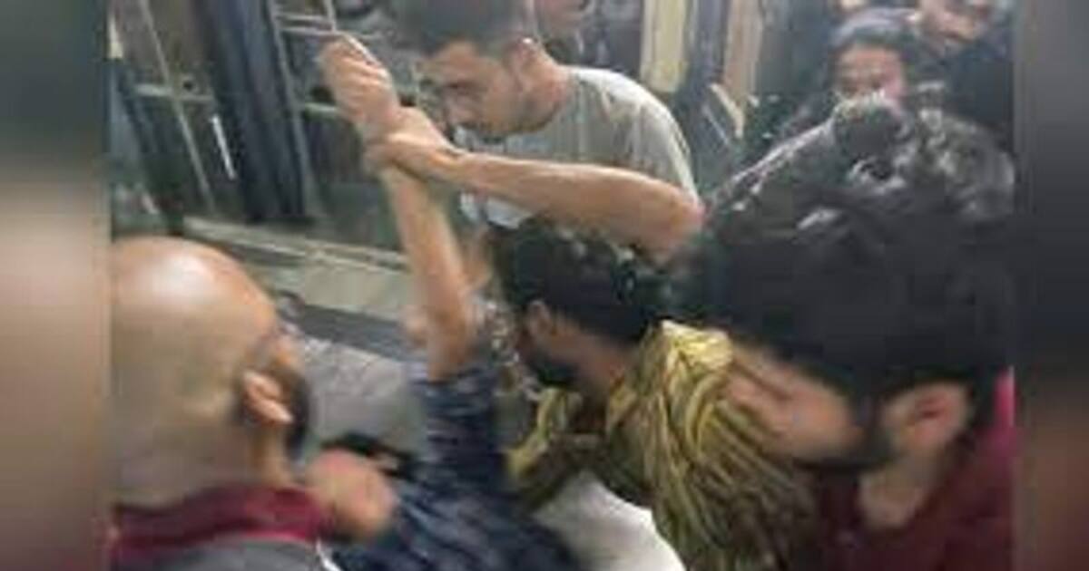 பரபரப்பு.. விடுதியில் அசைவ உணவு இருக்க கூடாது.. ஏபிவிபி- இடதுசாரி மாணவர்களிடையே மோதல்..