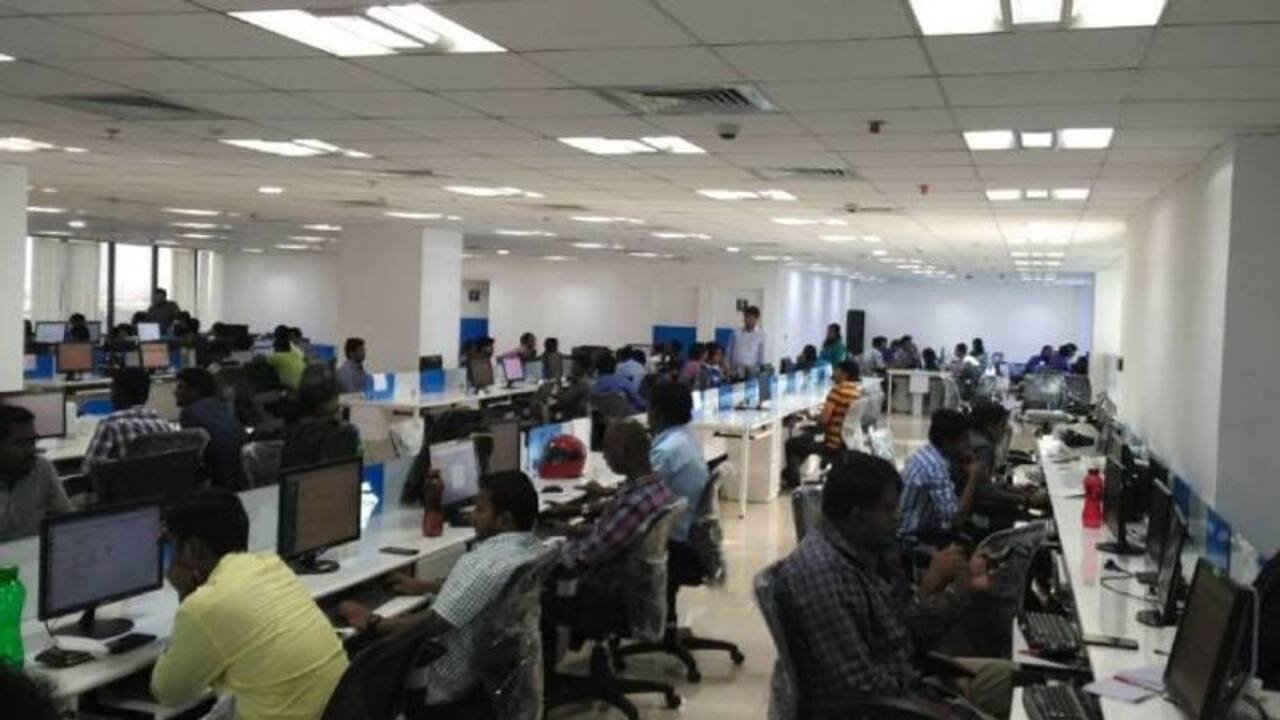 Chennai Based IT Firm Buys Cars For 100 Employees