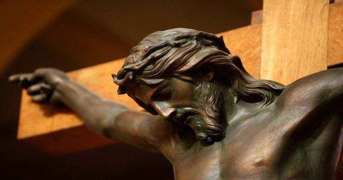 புனித வெள்ளியை ஏன் கிறிஸ்தவர்கள் அனுசரிக்கிறார்கள்? அன்றைய தினம் இயேசு செய்த தியாகம்!! 