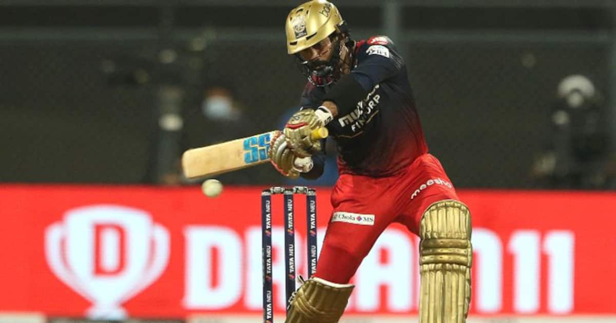 ipl 2022:rcb vs pbks:சிறந்த ஃபினிஷர் தினேஷ் கார்த்திகதான்; டி20 உலகக் கோப்பைக்கு தேவை:தோனியை  சீண்டிய  ஹர்பஜன்
