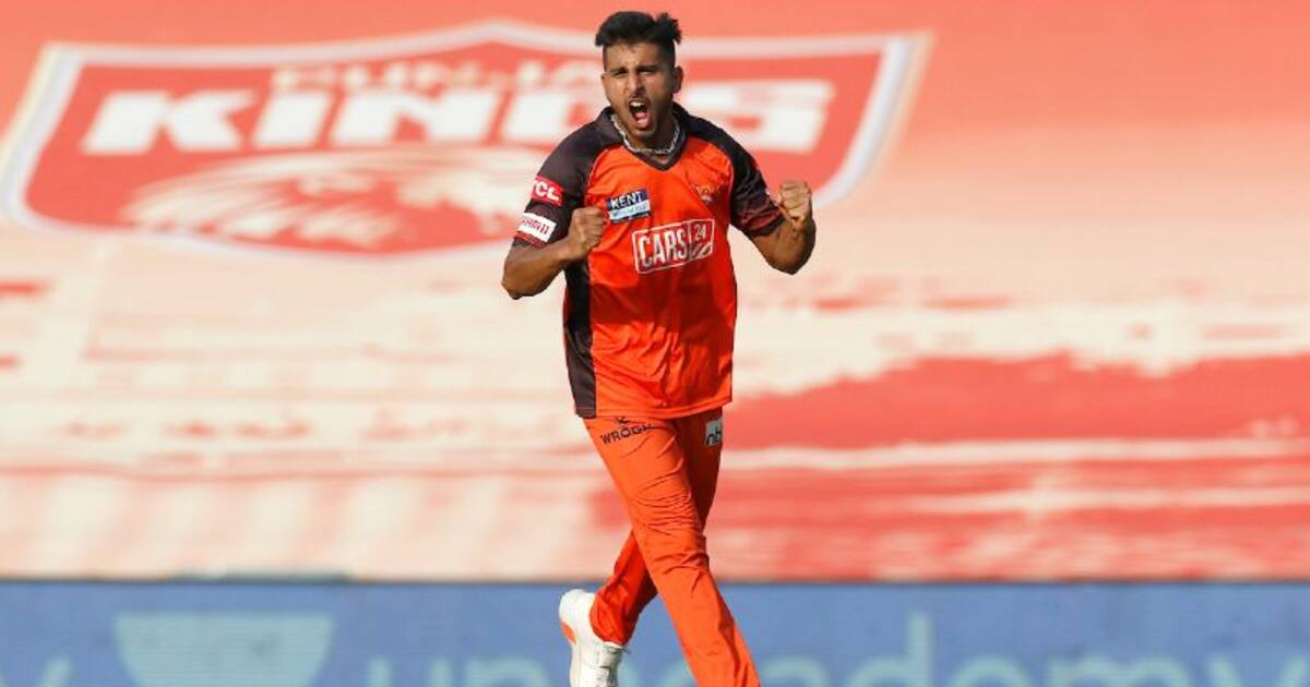 umran malik ip : சாதனையாளர் வரிசையில் உம்ரான் மாலிக்: ஜெஸ்ட்கார்டு இல்லாட்டி நெஞ்சு பிளந்திரும்: பிலிப்ஸ் பீதி