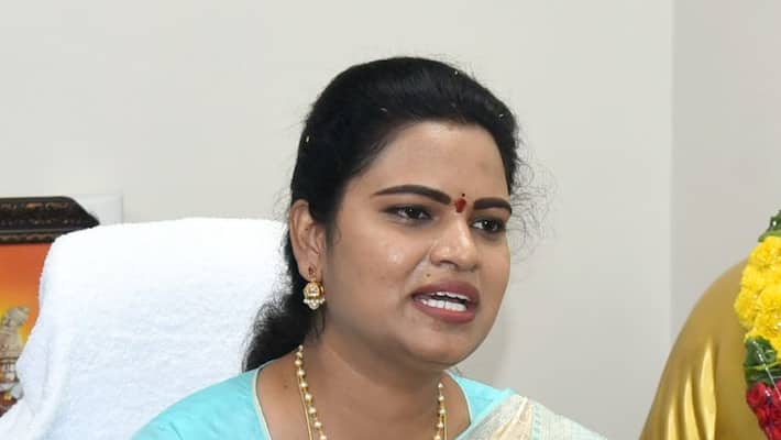 AP High Court Notices To Minister Vidadala Rajini AP High Court Notices To Minister Vidadala Rajini